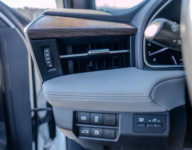 2020 Toyota Avalon XLE