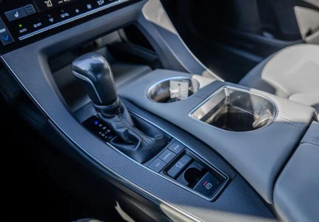 2020 Toyota Avalon XLE