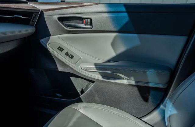 2020 Toyota Avalon XLE