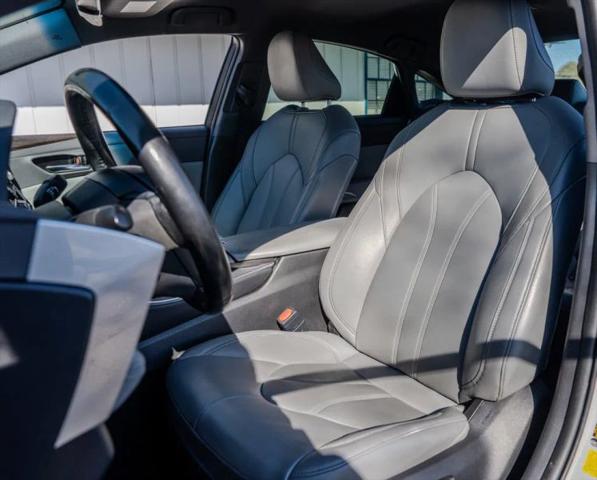 2020 Toyota Avalon XLE