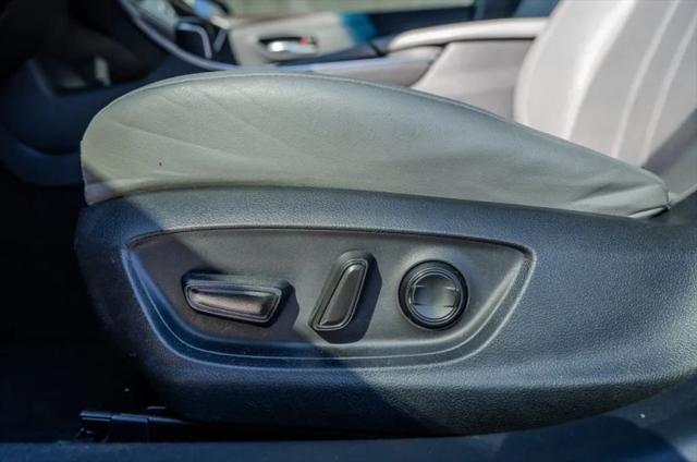2020 Toyota Avalon XLE
