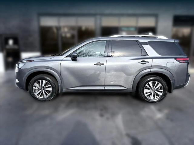 2022 Nissan Pathfinder SL 2WD