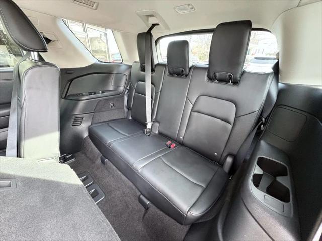 2022 Nissan Pathfinder SL 2WD