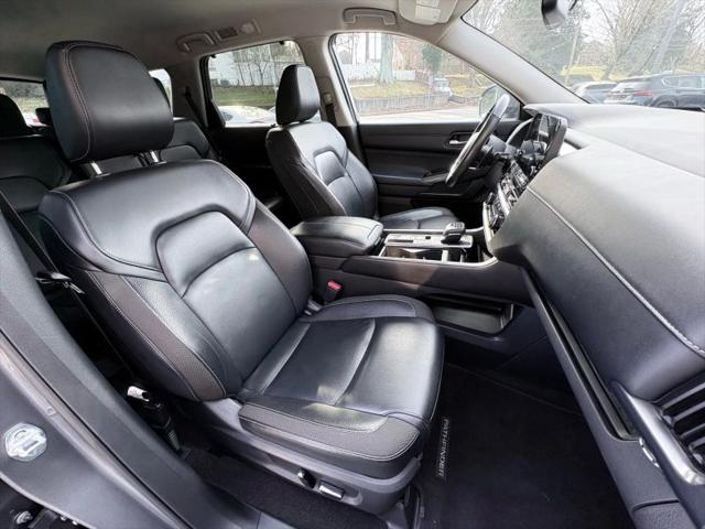 2022 Nissan Pathfinder SL 2WD