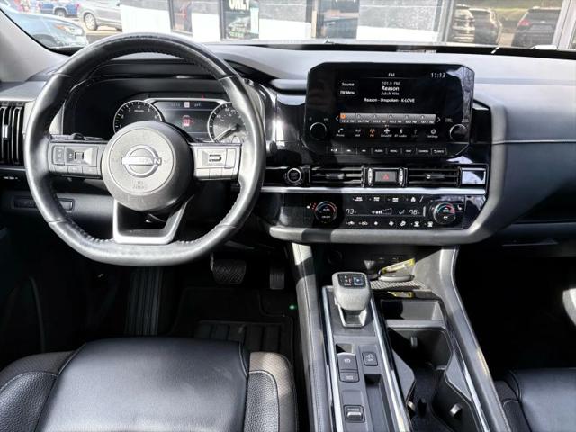 2022 Nissan Pathfinder SL 2WD