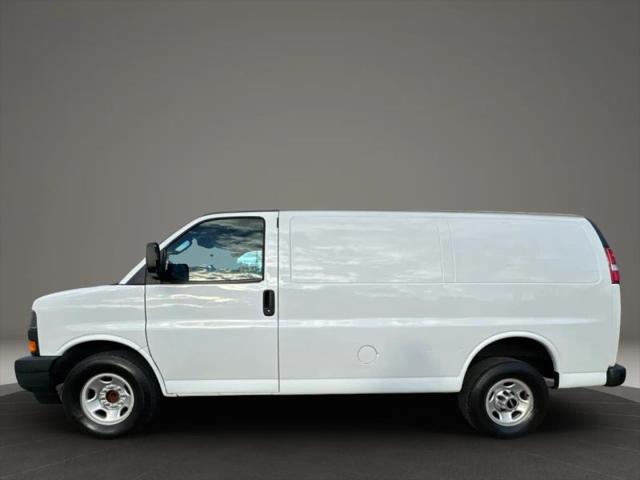 2022 GMC Savana Cargo RWD 2500 Regular Wheelbase Work Van