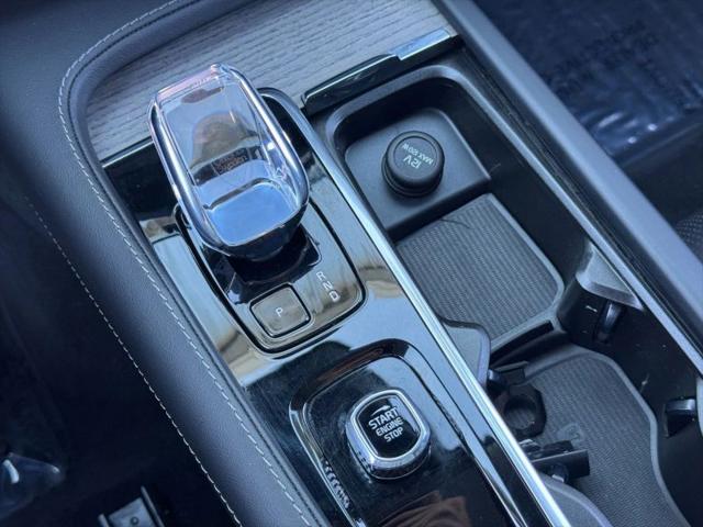 2024 Volvo XC90 B6 Ultimate Bright Theme 7-Seater