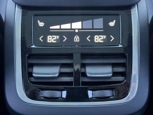 2024 Volvo XC90 B6 Ultimate Bright Theme 7-Seater