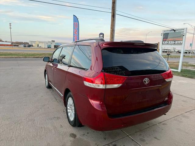 2011 Toyota Sienna XLE