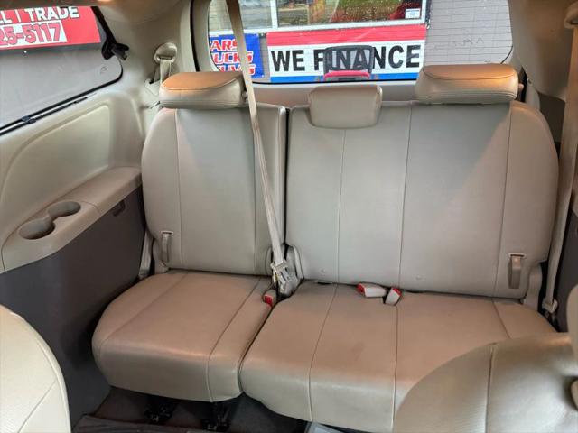 2011 Toyota Sienna XLE