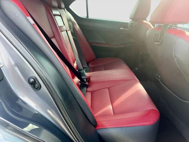 2023 Lexus IS 300 300
