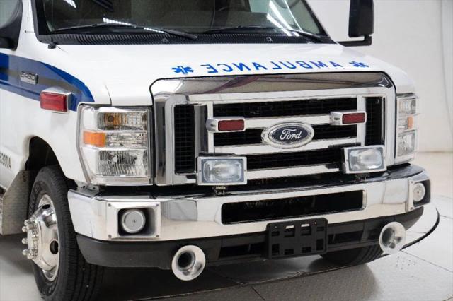 2010 Ford E-450 Cutaway XL