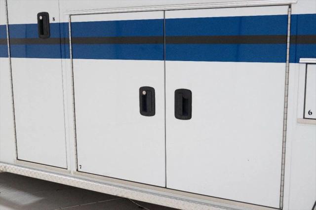 2010 Ford E-450 Cutaway XL