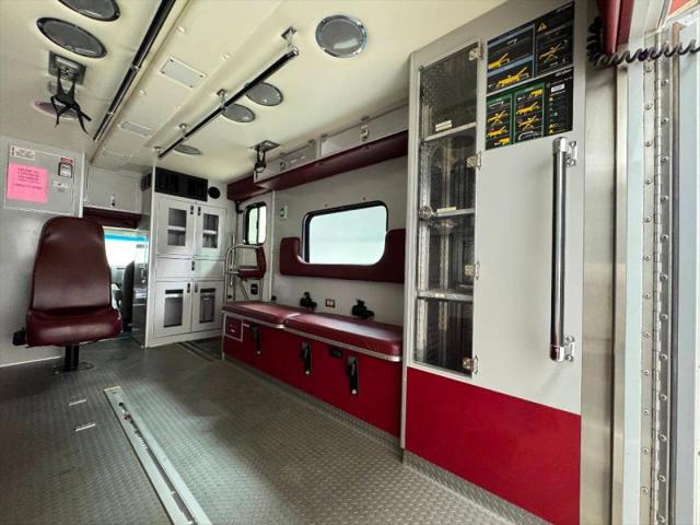 2010 Ford E-450 Cutaway XL