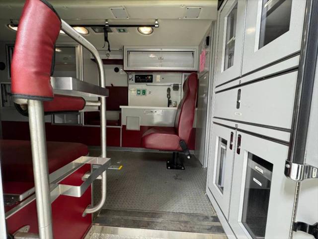 2010 Ford E-450 Cutaway XL