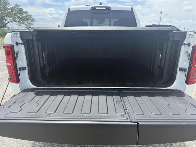 2026 Ram 1500 Tungsten Crew Cab 4x4 5'7" Box