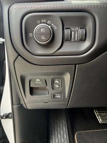 2026 Ram 1500 Tungsten Crew Cab 4x4 5'7" Box