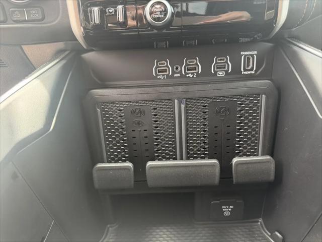 2026 Ram 1500 Tungsten Crew Cab 4x4 5'7" Box