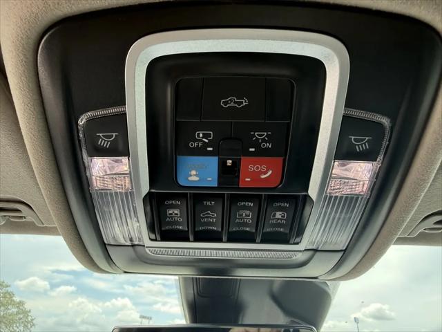 2026 Ram 1500 Tungsten Crew Cab 4x4 5'7" Box