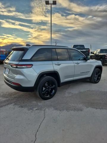 2023 Jeep Grand Cherokee Altitude X 4x4