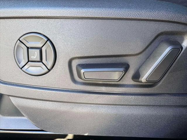 2025 Audi SQ5 Premium Plus TFSI quattro S tronic