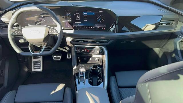 2025 Audi SQ5 Premium Plus TFSI quattro S tronic
