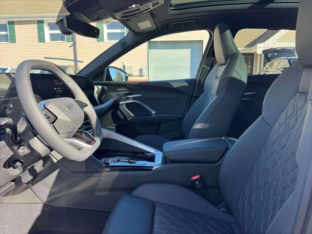 2025 Audi SQ5 Premium Plus TFSI quattro S tronic