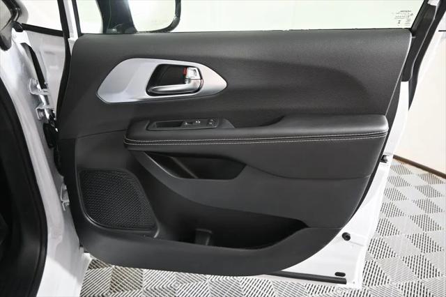 2026 Chrysler Pacifica Limited AWD