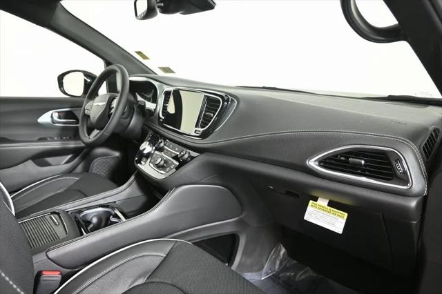 2026 Chrysler Pacifica Limited AWD