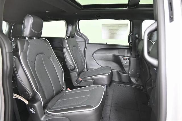 2026 Chrysler Pacifica Limited AWD