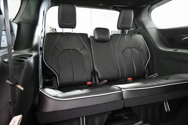 2026 Chrysler Pacifica Limited AWD