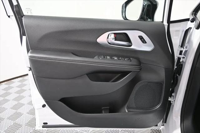 2026 Chrysler Pacifica Limited AWD