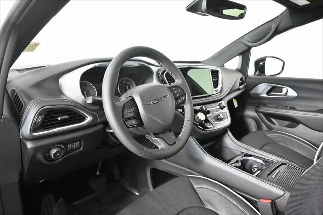2026 Chrysler Pacifica Limited AWD