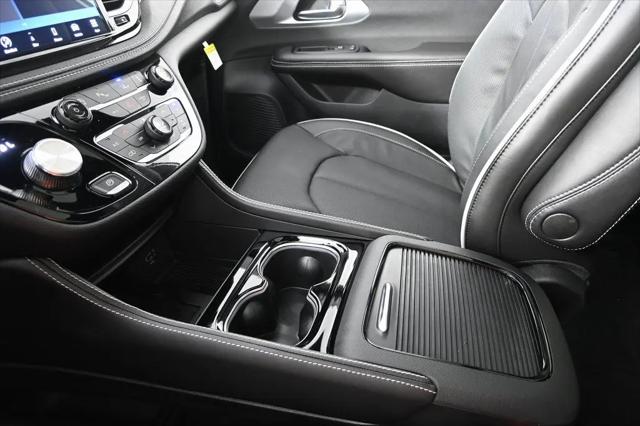 2026 Chrysler Pacifica Limited AWD