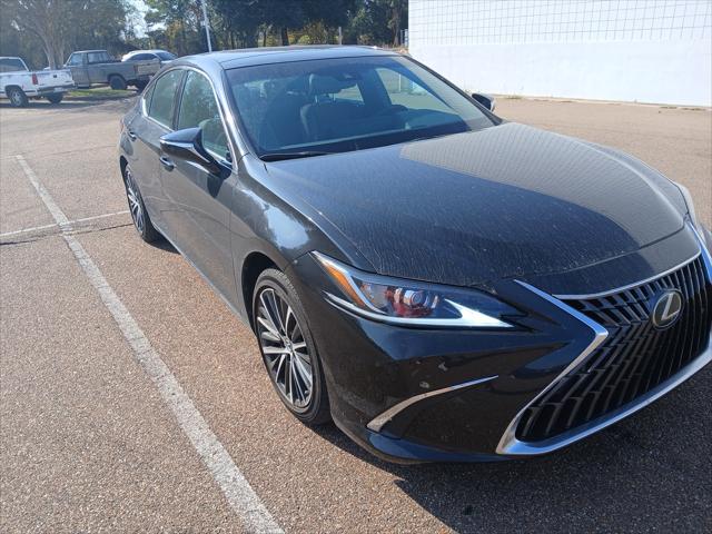 2025 Lexus ES 350's photo