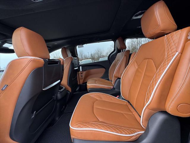 2026 Chrysler Pacifica Pinnacle AWD