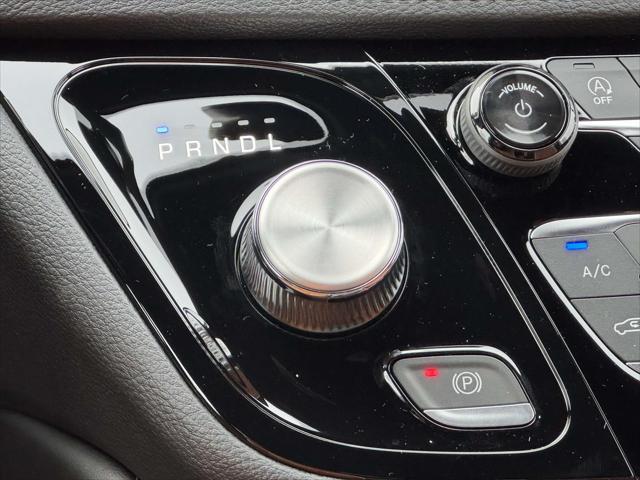 2026 Chrysler Pacifica Pinnacle AWD