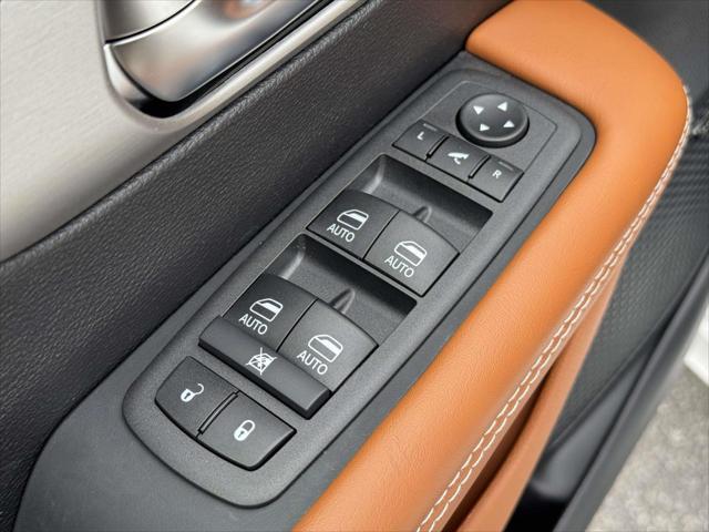 2026 Chrysler Pacifica Pinnacle AWD