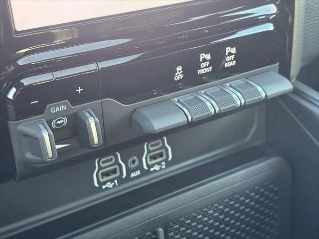 2026 Ram 1500 Laramie Crew Cab 4x4 5'7" Box
