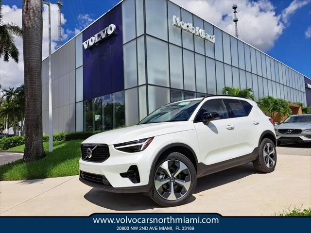 2026 Volvo XC40 Plus, B5 AWD Gas (mild hybrid), Dark for sale in Miami, FL
