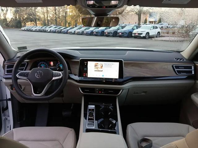2026 Volkswagen Atlas SE with Technology