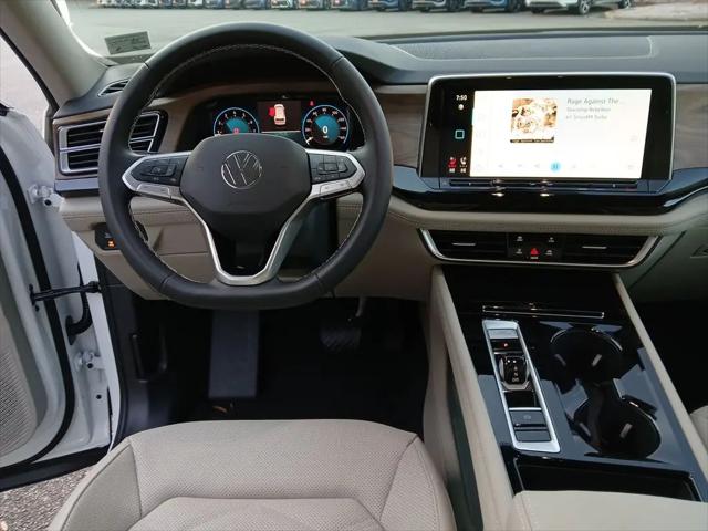 2026 Volkswagen Atlas SE with Technology