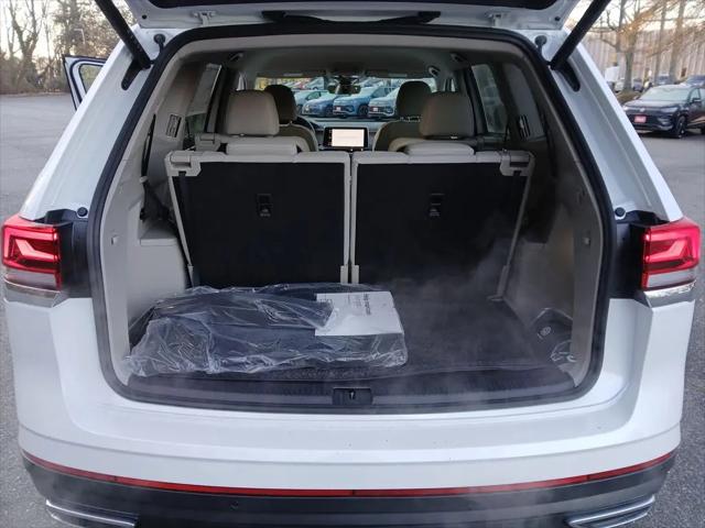 2026 Volkswagen Atlas SE with Technology