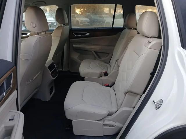 2026 Volkswagen Atlas SE with Technology
