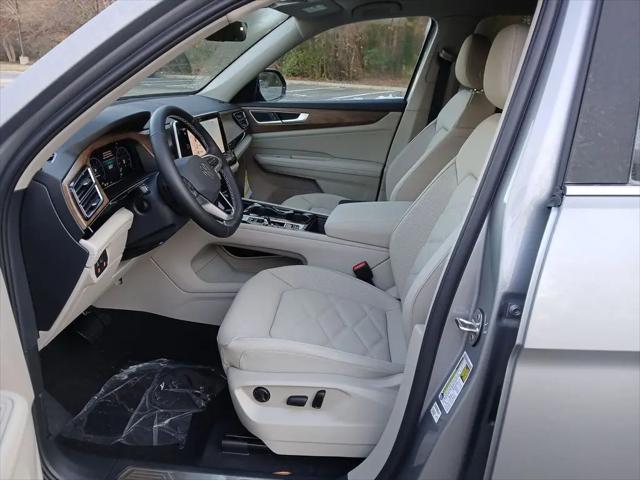 2026 Volkswagen Atlas SE with Technology