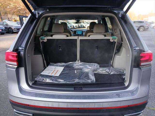 2026 Volkswagen Atlas SE with Technology