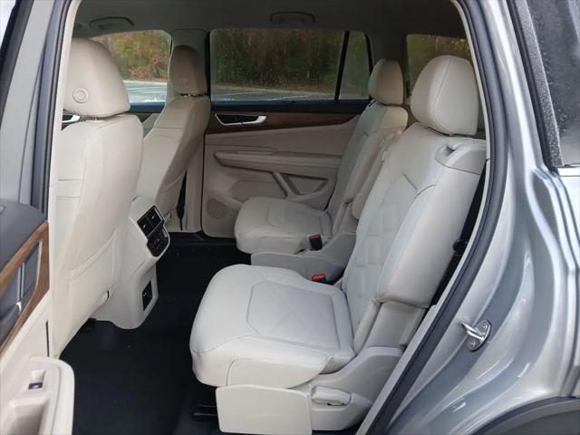 2026 Volkswagen Atlas SE with Technology