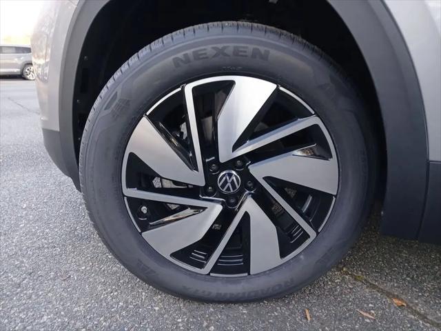 2026 Volkswagen Atlas SE with Technology