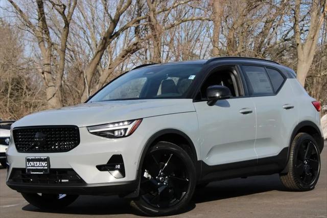 2026 Volvo XC40 Black Edition Ultra, B5 AWD Gas (mild hybrid)