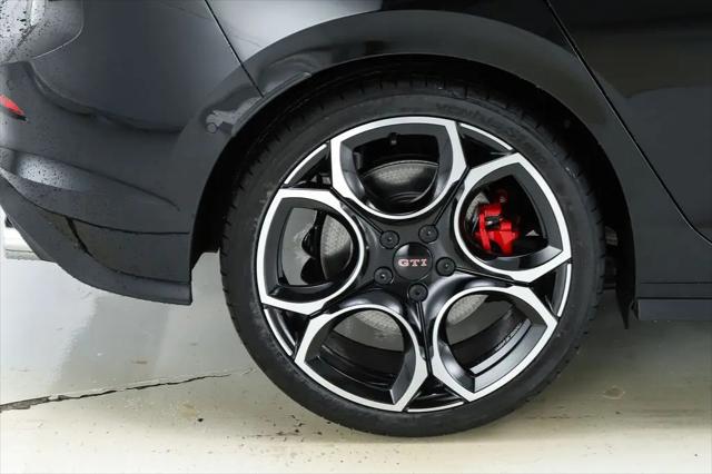 2026 Volkswagen Golf GTI Autobahn